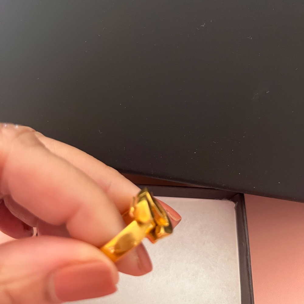 ๐ฅ๐ฅ๐ฅSold๐ฅ๐ฅ๐ฅ Chanel Vintage 2001 24k Plated Ring - Picture 8 of 8